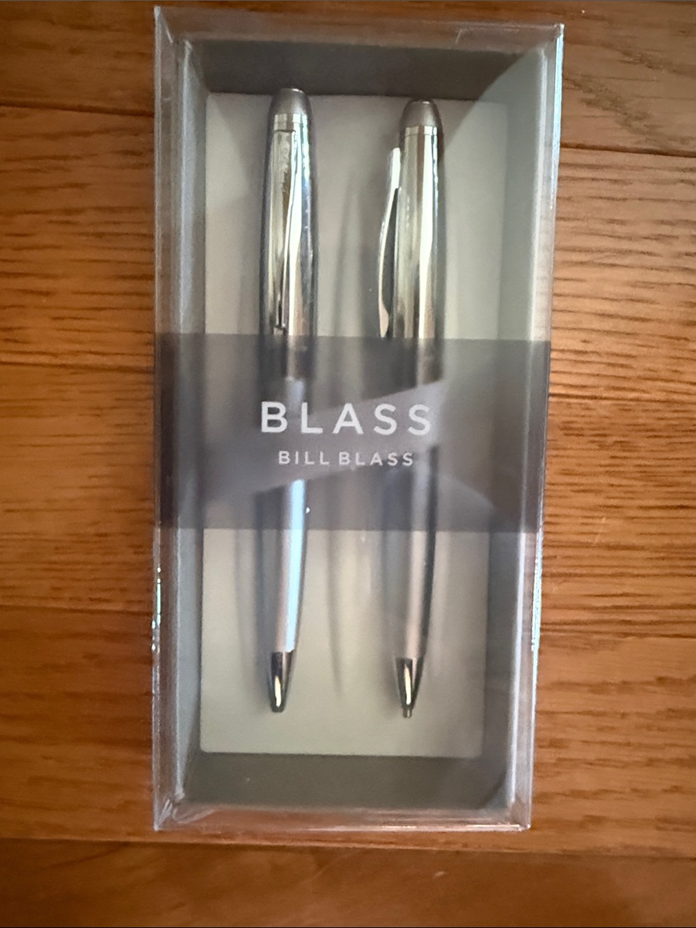 Bill Blass Silver Metal Pen and Pencil Gift Set